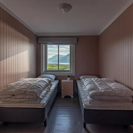 Hébergement de vacances Pederstua, A Classic Fisherman's In The Middle Of Lofoten Storeidet