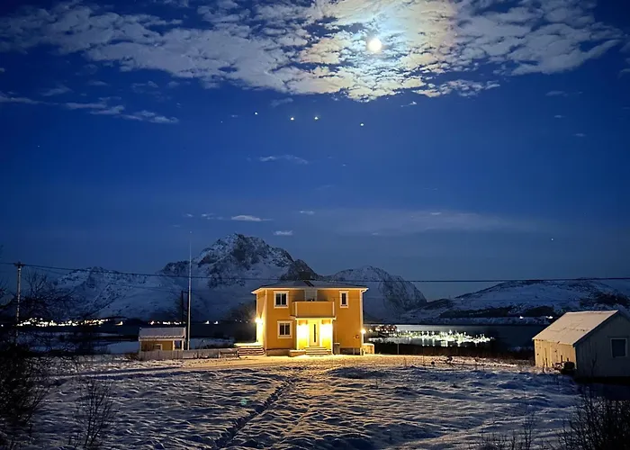 Ferienhaus Pederstua, A Classic Fisherman's In The Middle Of Lofoten Storeidet
