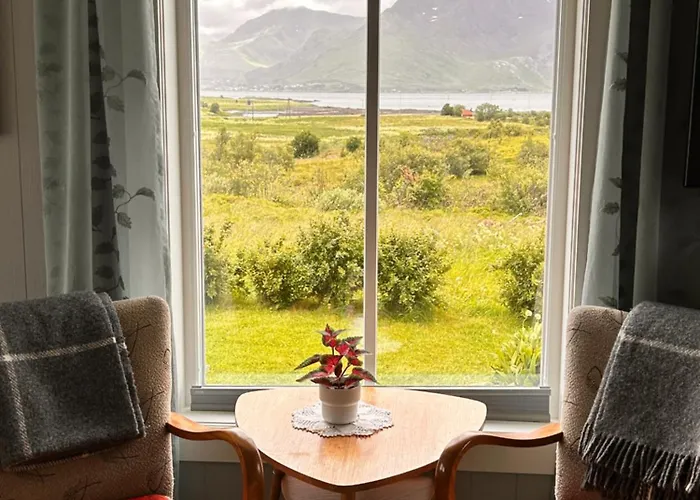 Pederstua, A Classic Fisherman's In The Middle Of Lofoten * Storeidet